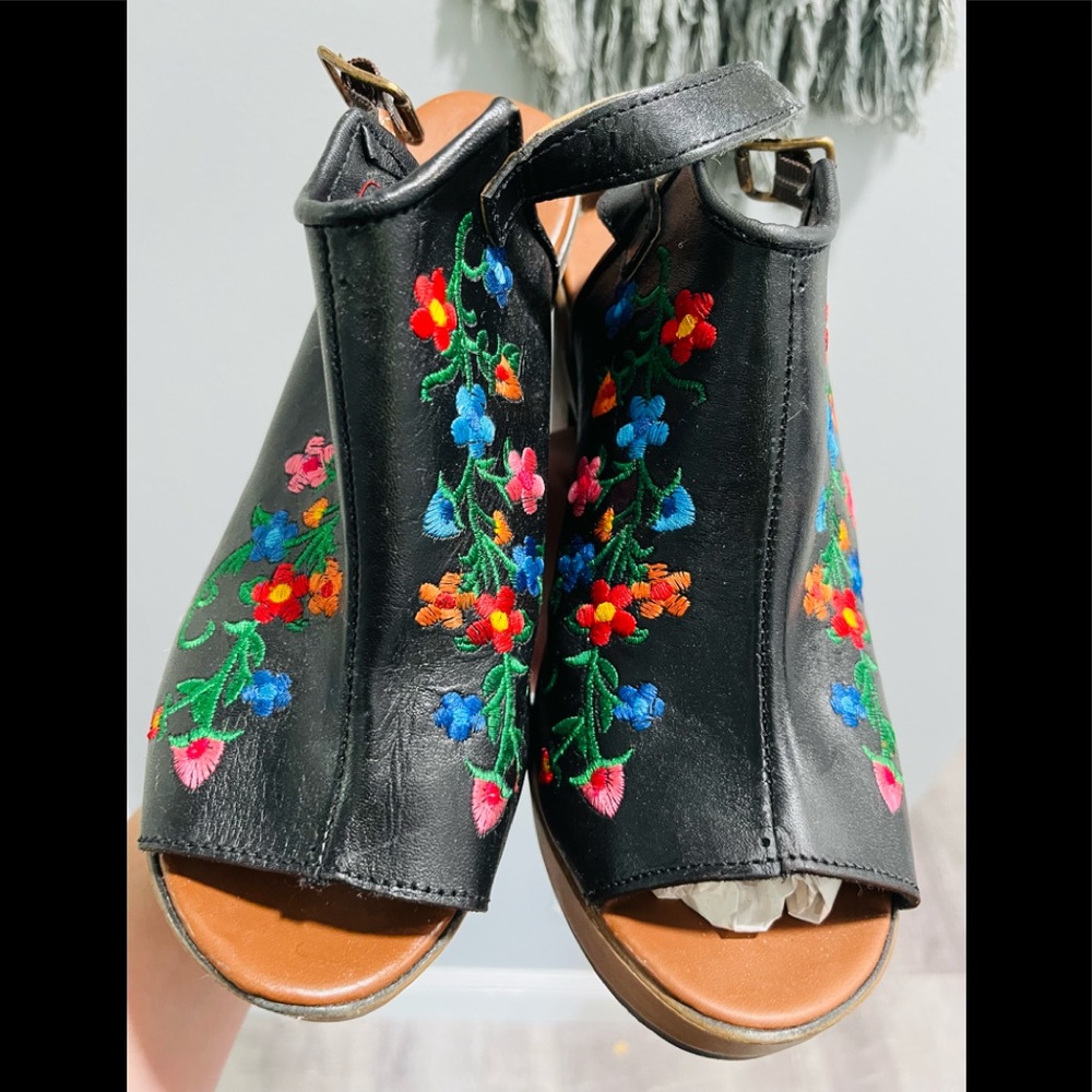 Mexican Heels